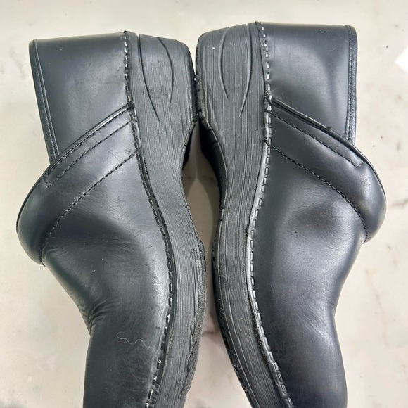 Dansko Professional XP 2.0 Black
Leather Clogs Shoes Women's Size EU 38.. - Picture 6 of 7